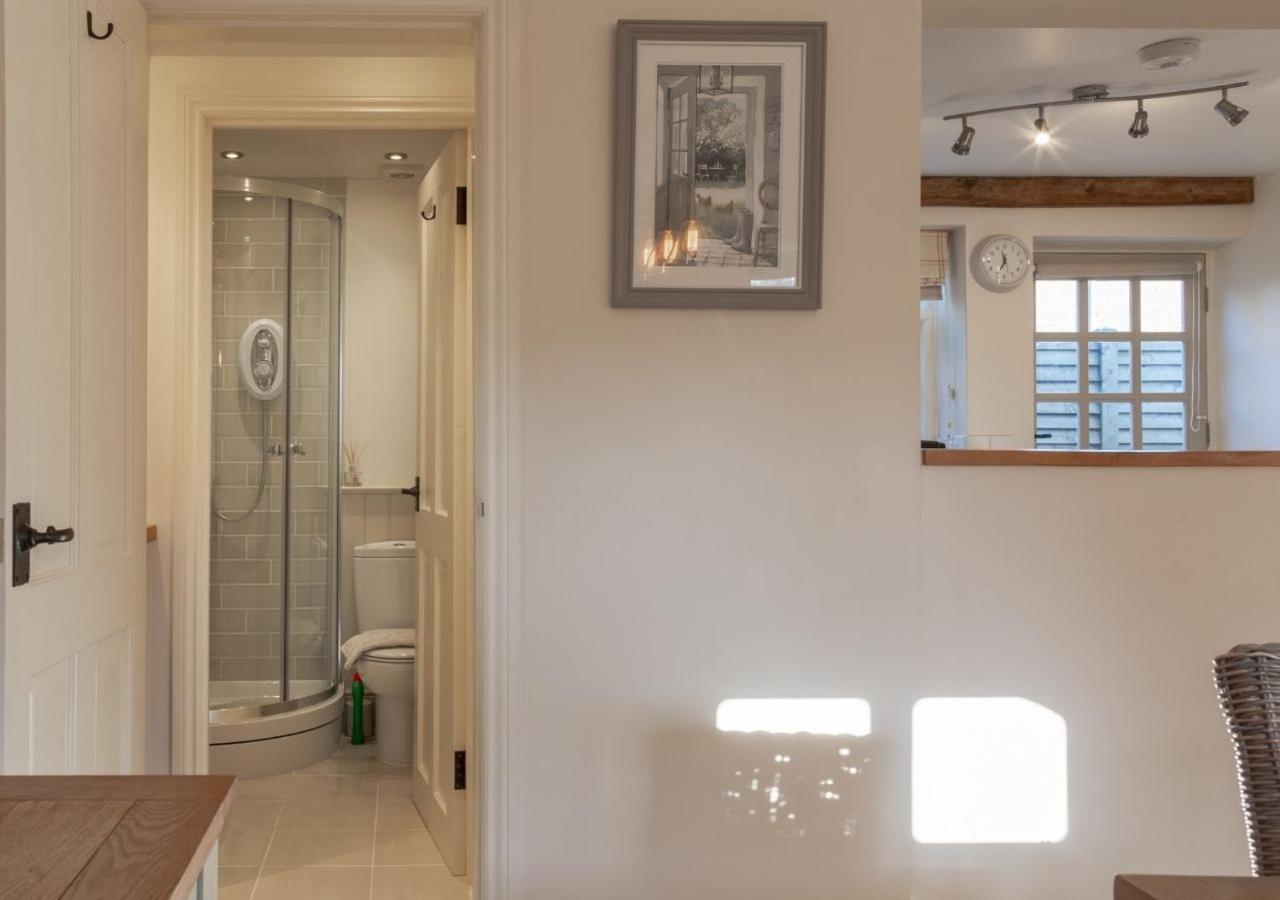 Jasmine Cottage - 2 Bedroom In Heart Of Bourton! Esterno foto