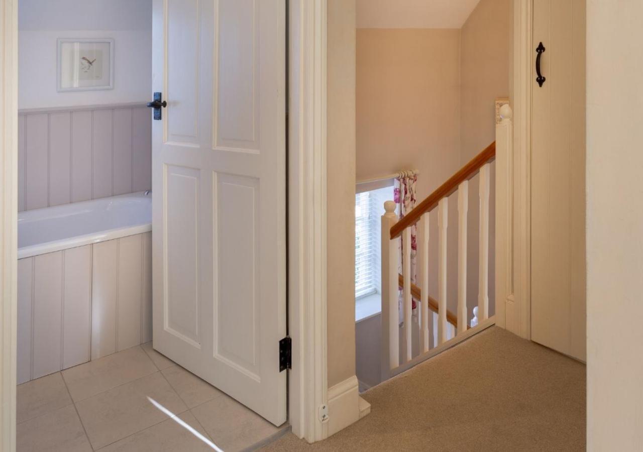 Jasmine Cottage - 2 Bedroom In Heart Of Bourton! Esterno foto
