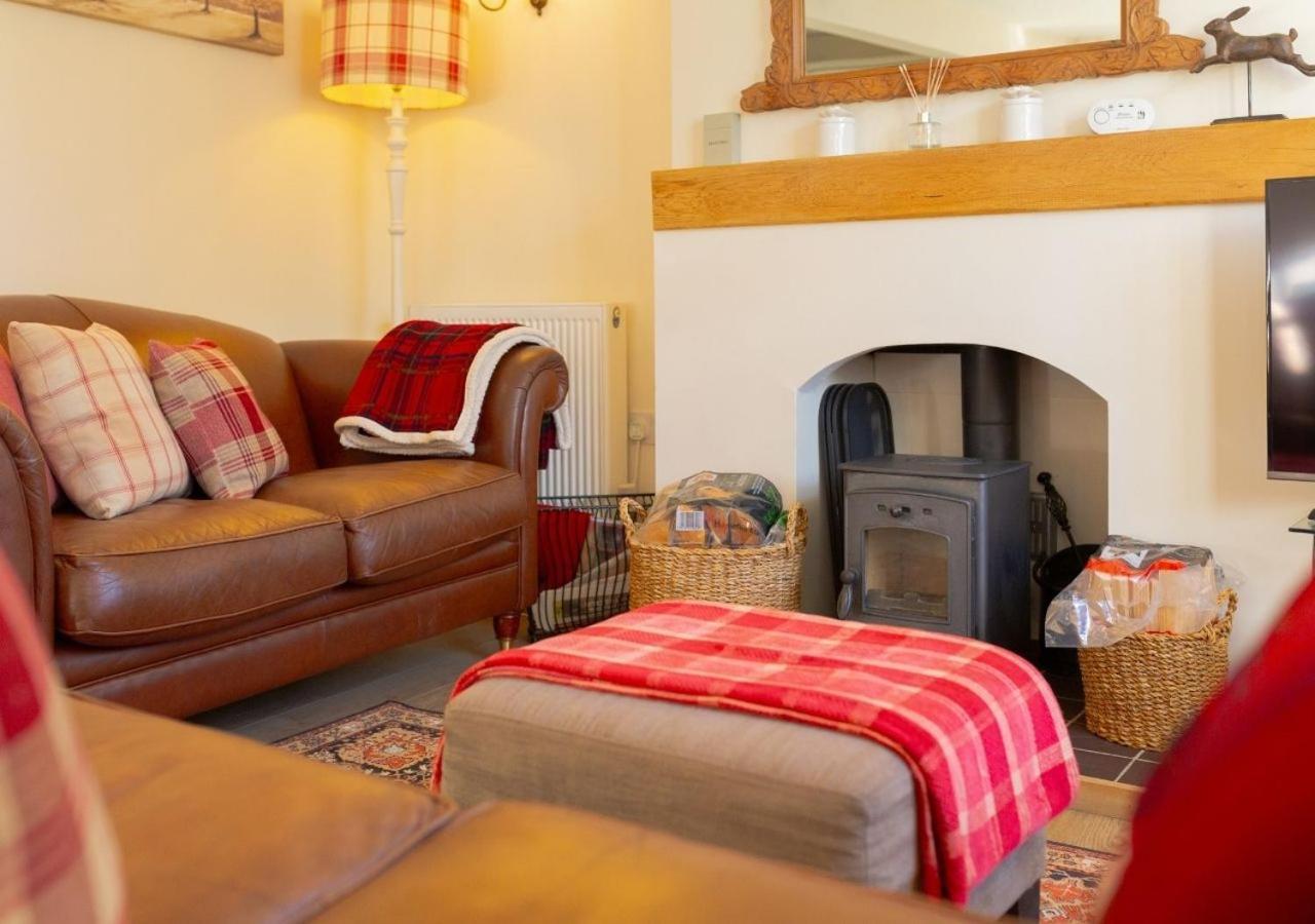 Jasmine Cottage - 2 Bedroom In Heart Of Bourton! Esterno foto