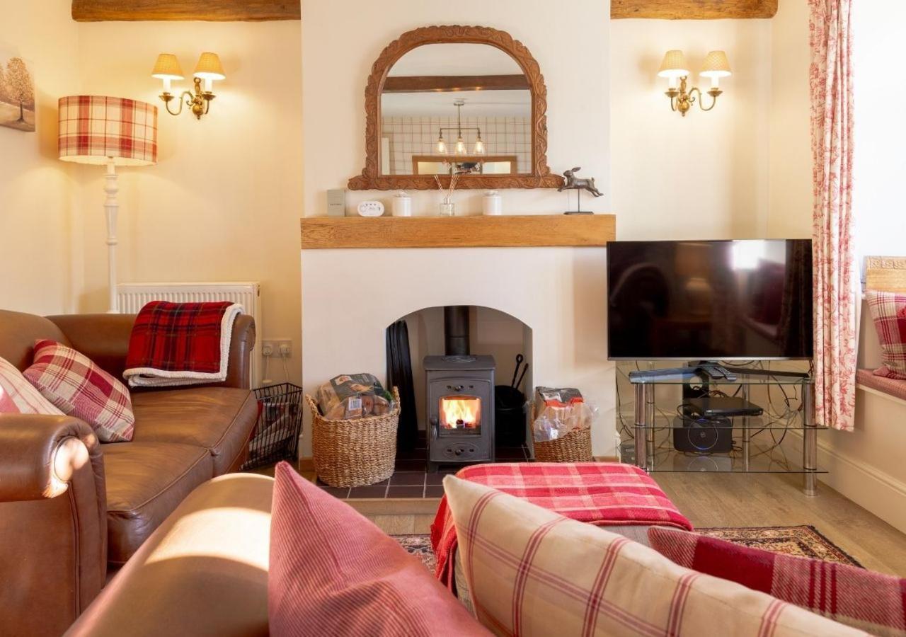 Jasmine Cottage - 2 Bedroom In Heart Of Bourton! Esterno foto