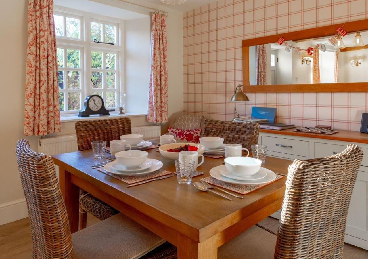 Jasmine Cottage - 2 Bedroom In Heart Of Bourton! Esterno foto