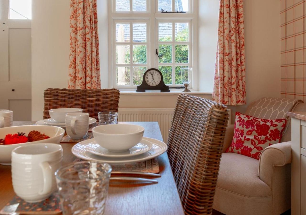 Jasmine Cottage - 2 Bedroom In Heart Of Bourton! Esterno foto