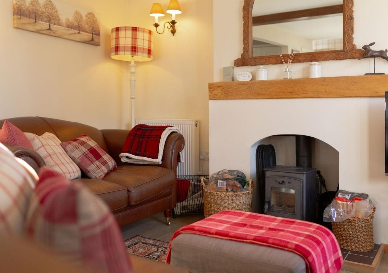 Jasmine Cottage - 2 Bedroom In Heart Of Bourton! Esterno foto