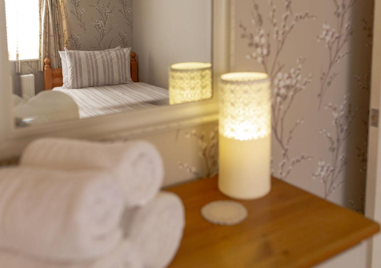 Jasmine Cottage - 2 Bedroom In Heart Of Bourton! Esterno foto