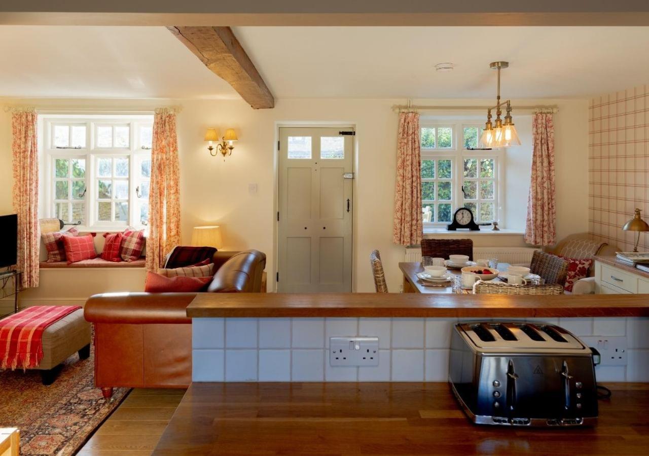 Jasmine Cottage - 2 Bedroom In Heart Of Bourton! Esterno foto