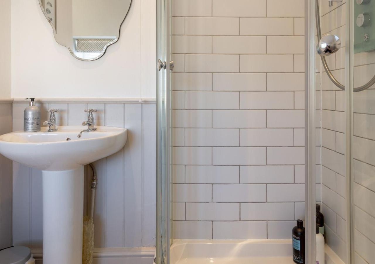 Jasmine Cottage - 2 Bedroom In Heart Of Bourton! Esterno foto