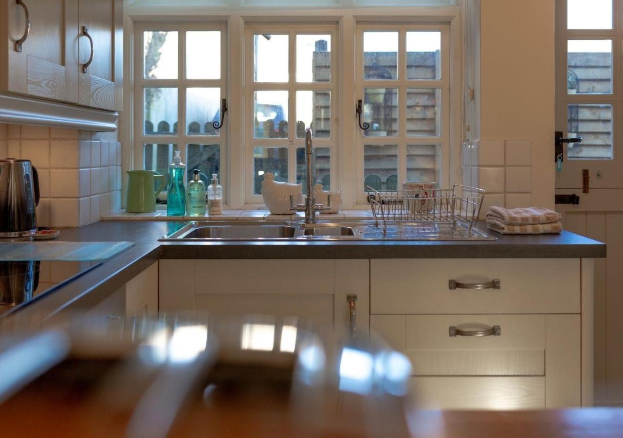 Jasmine Cottage - 2 Bedroom In Heart Of Bourton! Esterno foto