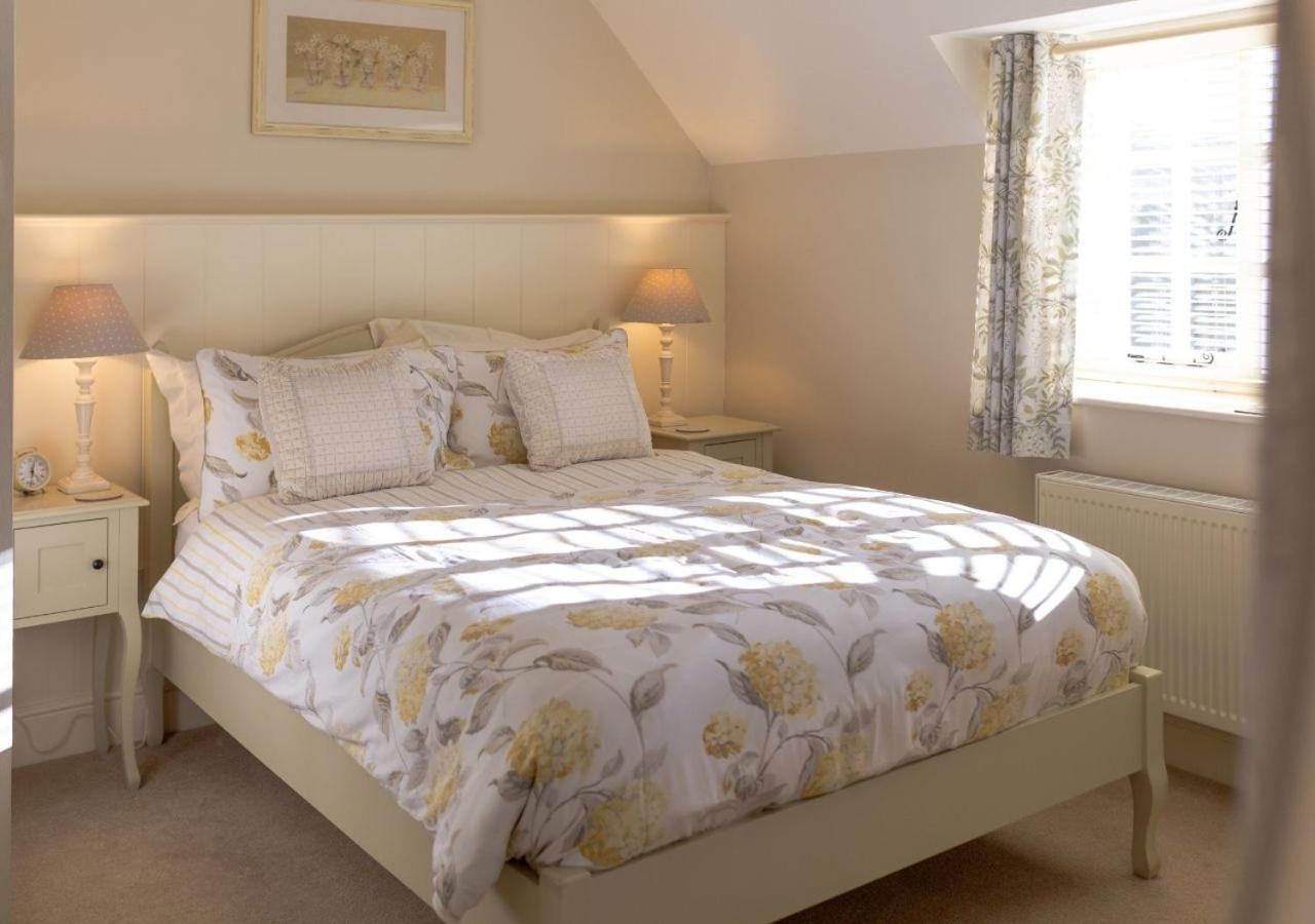 Jasmine Cottage - 2 Bedroom In Heart Of Bourton! Esterno foto